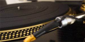 Technics-SL1200_300x150-pix